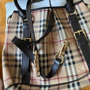 Burberry original never used but once.